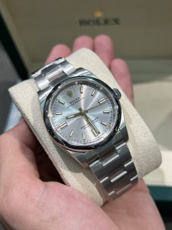 https://dwatchluxury.com/wp-content/uploads/2023/01/Dong-Ho-Rolex-Oyster-Perpetual-Super-Fake-Cao-Cap-Thuy-Sy-Nam-41mm-768x1024.jpg