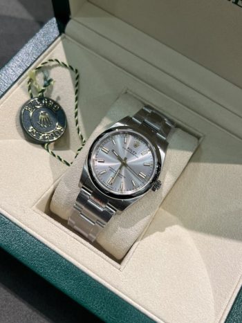 https://dwatchluxury.com/wp-content/uploads/2023/01/Dong-Ho-Nam-Rolex-Oyster-Perpetual-Super-Fake-11-768x1024.jpg